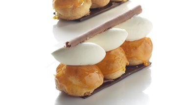 PROFITEROLE DAIRY CREAM CROQUEMBOUCHE