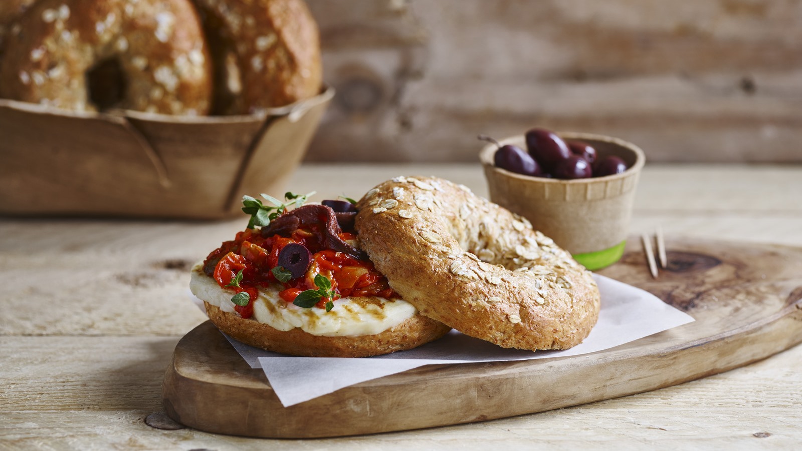 Multigrainbagelwithgrilledhalloumi.jpg.aspx?