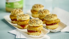 Mini veggie cheeseburger